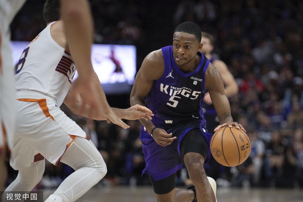 阔舞台上 阔舞台上